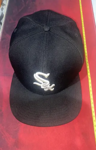 BONÉ NEW ERA SOX - 59FIFTY DAY 2025? ABA RETA E FECHADO