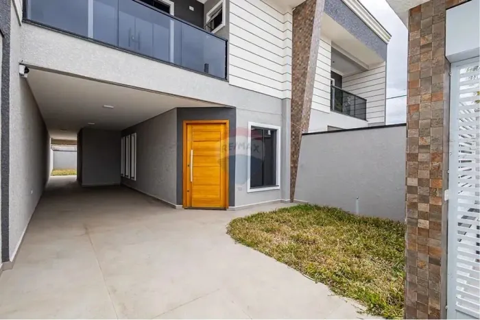 Sobrado Alto Padrão em Araucária no Bairro Costeira