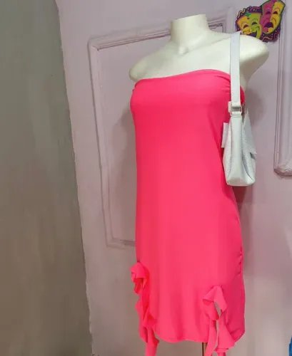 Vestido rosa sem alças pink neon