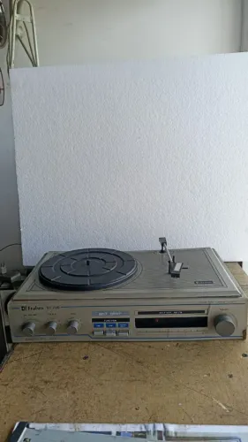 Radiola Frahm funciona rádio e Boombox Sanyo conserto 89,00 cada, somos loja - 2105