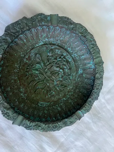 Cinzeiro grande em bronze antiguidade