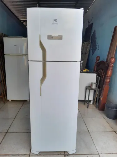 Geladeira duplex Electrolux frost free 371 litros 