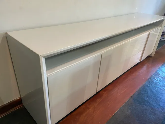 Vendo aparador de jantar branco 2,40 m x50 cm
