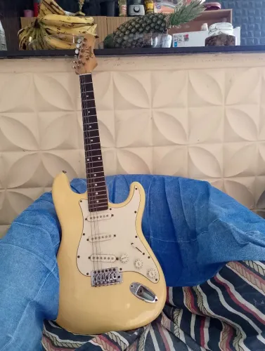 Guitarra em perfeito estado como estão nas fotos