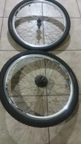 roda de bicicleta completa 