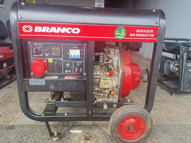 Vendo gerador diesel 6.5KVA trifásico 