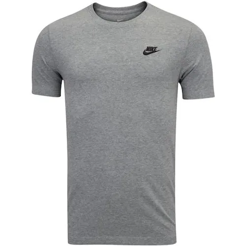 Camisa Nike masculina modelo básico elegante , perfeita para seu dia a dia de treino . 