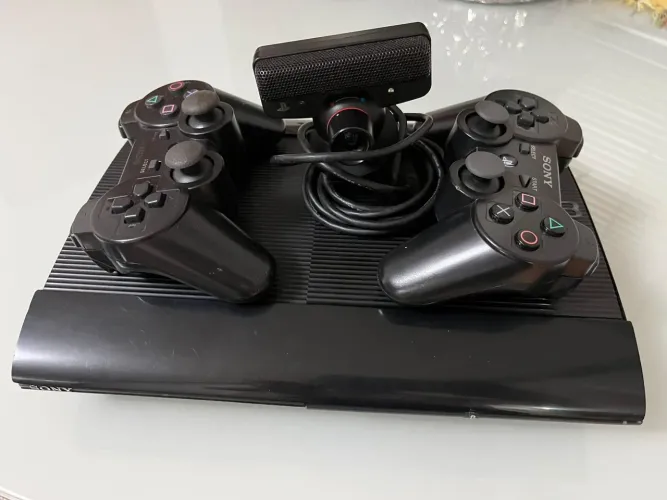 PS3 super slim - para reparo