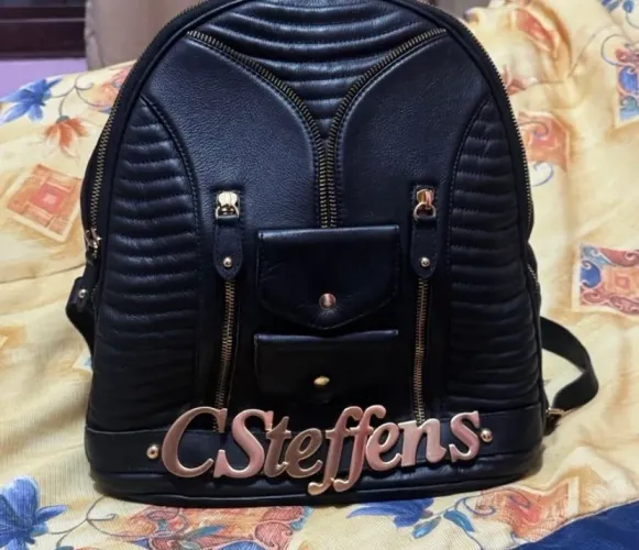 Mochila Carmen Steffens usada 2 vezes em perfeito estado de conservação 