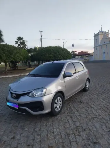 Vendo ou troco aceito moto 2018 com GNV
