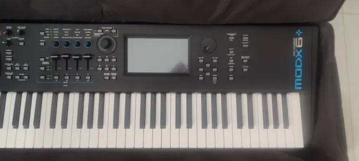 Yamaha MODX 6+