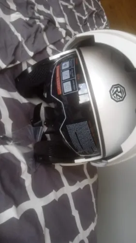 Escamoteável Helmets