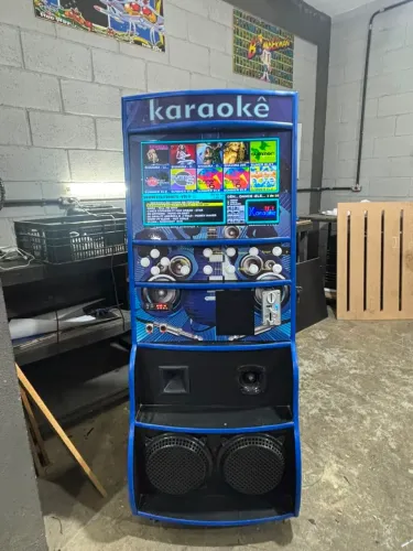 Máquina de karaokê