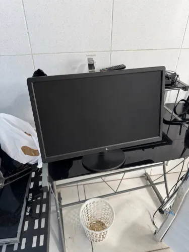 Monitor 21.5 polegadas HDMI.