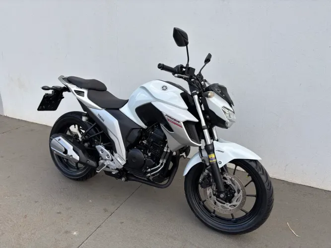 Vendo ou troco por Moto Yamaha Fazer 250 ABS 2019 c/ 2026 Pago