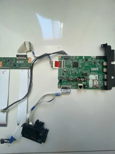 PLACA PRINCIPAL TV LG 43