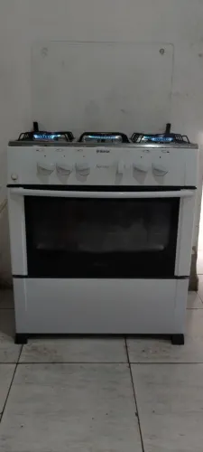Fogão braslar 5 bocas 300 reais tel *