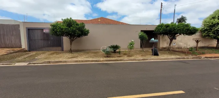 Residência de Luxo à Venda em Campo Grande-MS: 4 Quartos, 1 Suíte, 222m² no Parque Residen