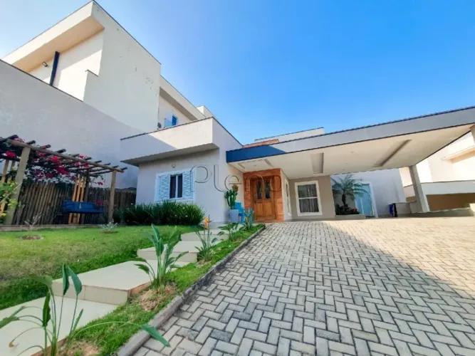 Casa à Venda no Condomínio Porto Seguro Village em Valinhos, no bairro Chácaras Silvania.