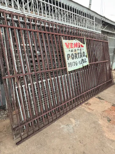 Portão de ferro