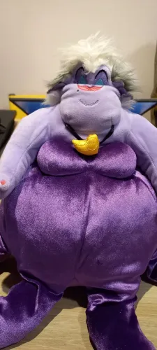 Personagens de pelúcias.