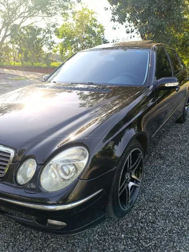 Mercedes-Benz E-320 Avantgarde 2004