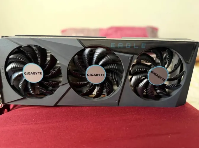 Placa de vídeo RX 6600 Eagle 8GB