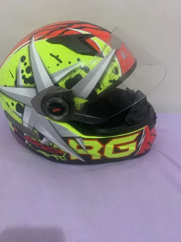 Vendo capacete ls2 seminovo está em um bom estado!