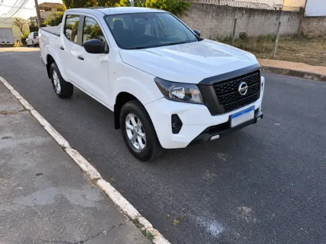 Nissan Frontier S CD 4X4 2.3 TB Diesel Mec. 2023