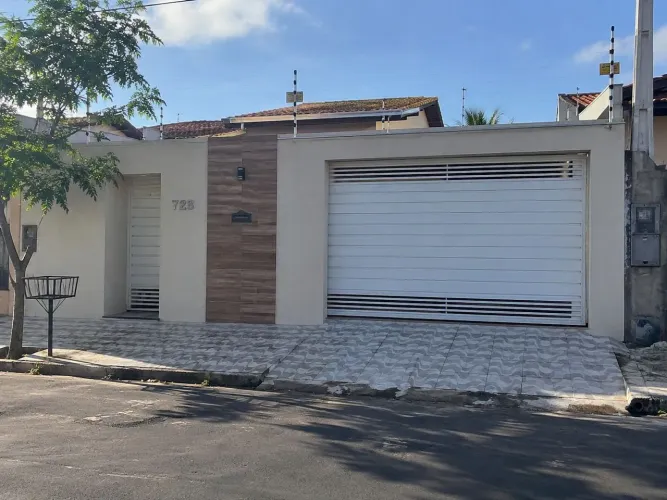 Casa para venda na Messejana com 2 quartos