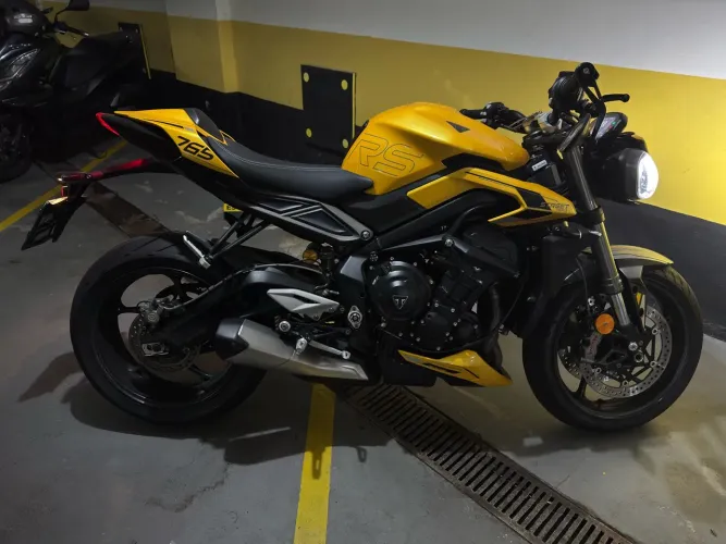 Triumph Street Triple 765 RS 2025