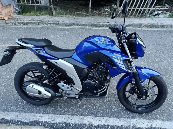 Vendo fazer fz25  ano/ modelo 2022/23