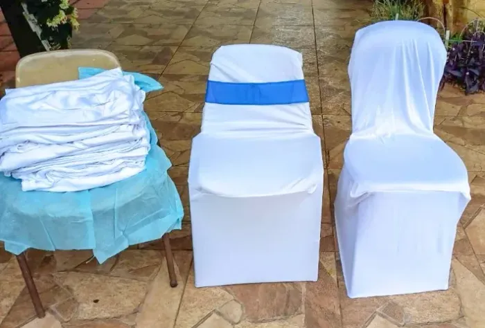 Kit 4 de Capas de cadeira, com laço na cor da sua preferência: azul, verde, vermelho, roxo