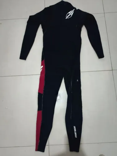 Roupa de borracha Mormaii 2.2 semi vedada