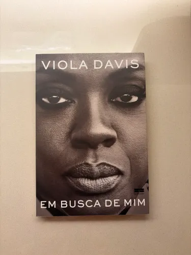 Livro Em Busca De mim de Viola Davis