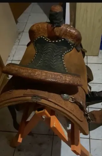 VENDO SELA TEAM ROPING + MANTA CLASSIC EQUINE + BARRIGUEIRA WEAVER