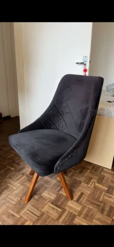 Poltrona/ Cadeira Estofada Preta