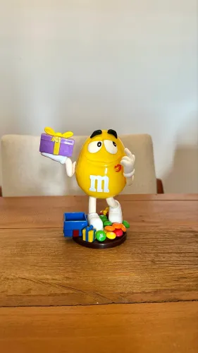 dispenser de chocolate m&ms