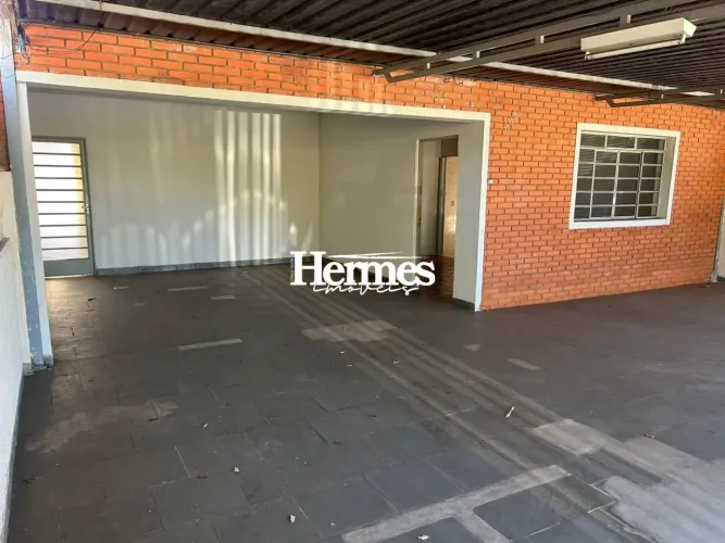Casa com edícula para locação em Paulínia SP.