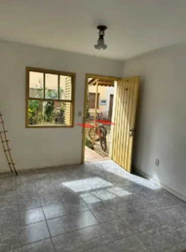 Sobrado para Venda em Porto Alegre, Cavalhada, 2 dormitórios, 1 banheiro, 1 vaga