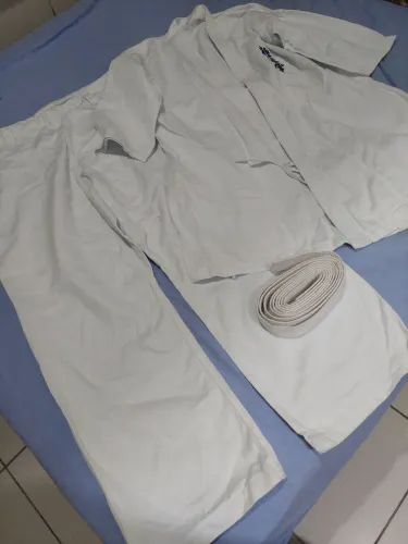 Kimono para Judô A3 em ótimo estado de conservação
