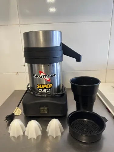 Extrator de suco laranja 