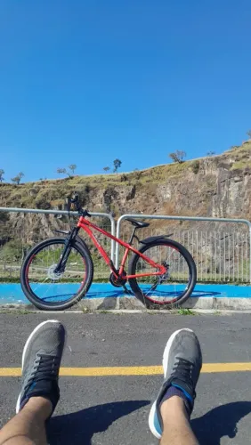 Bicicleta Caloi vulcan aro 29 poucos dias de uso 
