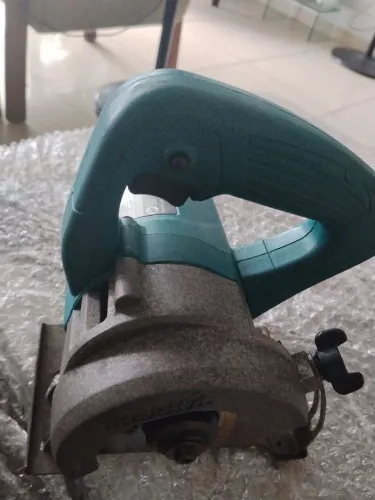 Serra mármore Makita 4100nh3 1300w 220v