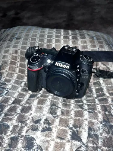 Camera com Lente Nikon 