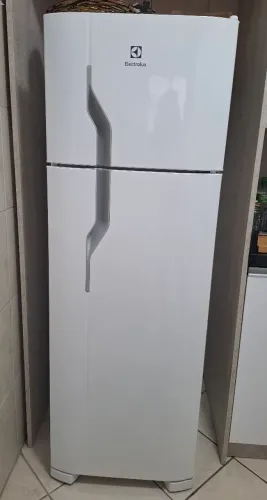 Geladeira Electrolux Cycle Defrost 260L Super Freezer Duplex Branca DC35A