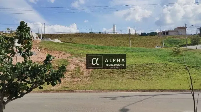 Lote para vender em Itatiba - Condomínio Fechado