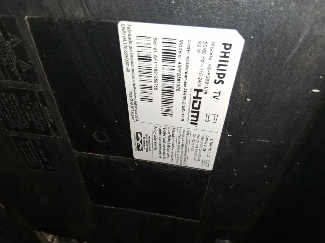 Tv pra retirada de peças tela quebrada