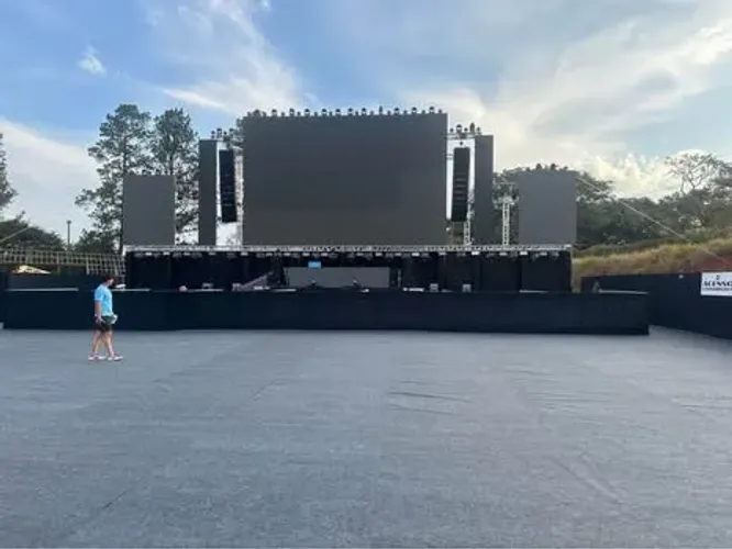 LINE ARRAY PROFISSIONAL TAIGAR SYSTEM COMPLETO - 24 LINES + 16 SUBS + 4 RACKS