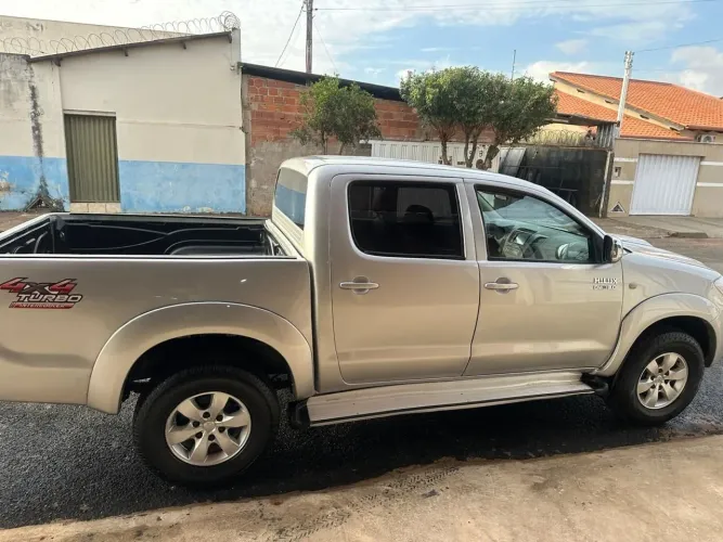 Toyota Hilux CD SRV D4-d 4X4 3.0 TDI Dies 2010